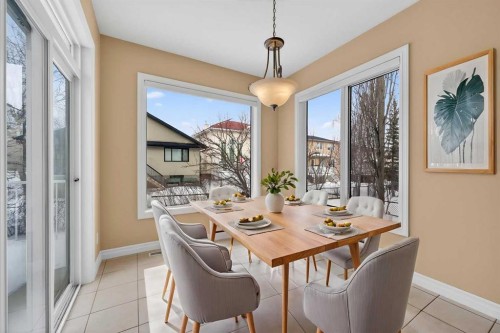 3 Hampstead Hill Nw, Calgary, AB - Indoor Photo Showing Dining Room
