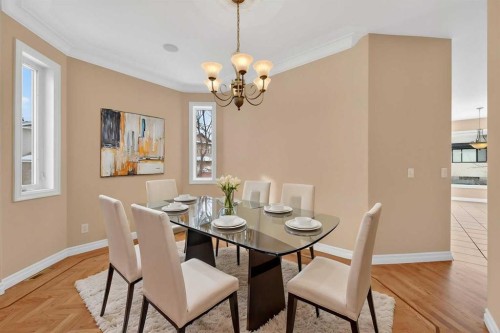 3 Hampstead Hill Nw, Calgary, AB - Indoor Photo Showing Dining Room