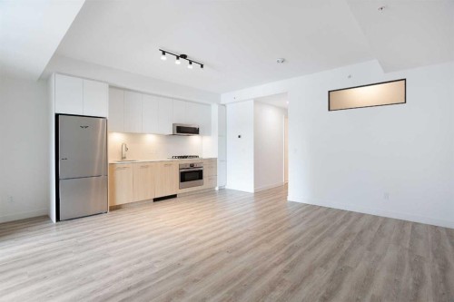 214-730 2Nd Avenue Sw, Calgary, AB - Indoor Photo Showing Kitchen