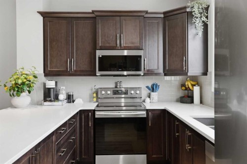 71 Masters Manor Se, Calgary, AB - Indoor Photo Showing Kitchen With Upgraded Kitchen