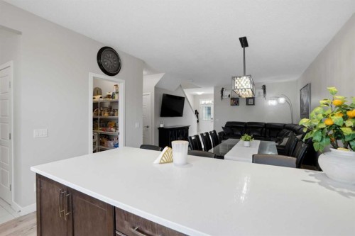 71 Masters Manor Se, Calgary, AB - Indoor Photo Showing Other Room