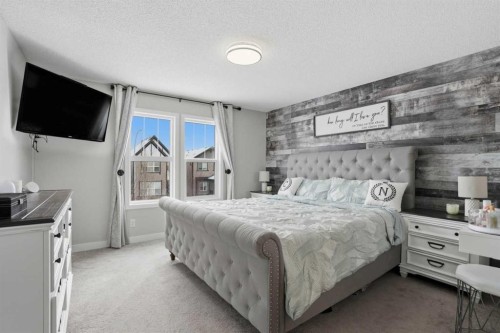 71 Masters Manor Se, Calgary, AB - Indoor Photo Showing Bedroom