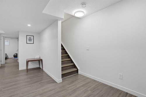 71 Masters Manor Se, Calgary, AB - Indoor Photo Showing Other Room
