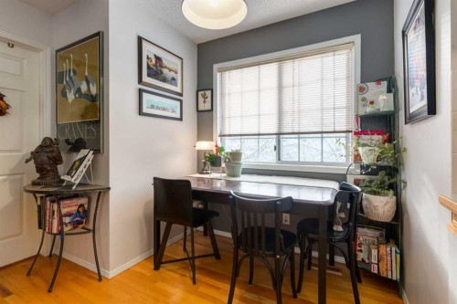 318 Hawkstone Manor Nw, Calgary, AB - Indoor Photo Showing Dining Room