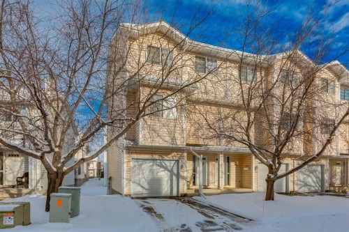 318 Hawkstone Manor Nw, Calgary, AB - Outdoor