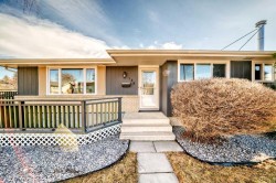 148 Huntridge Road NE Calgary, AB T2K 4B5