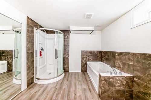 148 Huntridge Road Ne, Calgary, AB - Indoor Photo Showing Bathroom