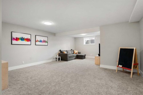 16 Midcrest Rise Se, Calgary, AB - Indoor Photo Showing Other Room