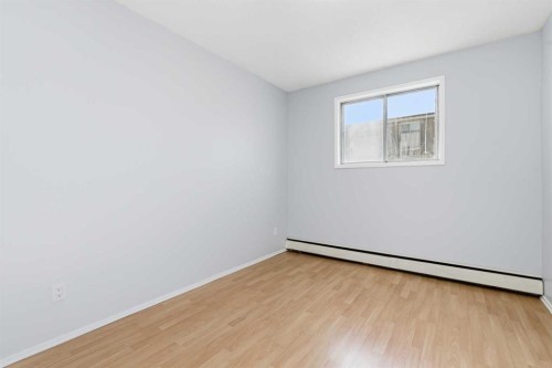 103-231 64 Avenue Nw, Calgary, AB - Indoor Photo Showing Other Room