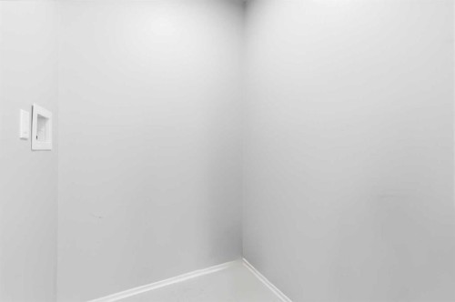 103-231 64 Avenue Nw, Calgary, AB - Indoor Photo Showing Other Room