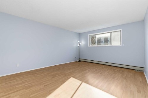 103-231 64 Avenue Nw, Calgary, AB - Indoor Photo Showing Other Room