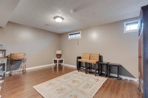 299 Doverview Crescent Se, Calgary, AB - Indoor