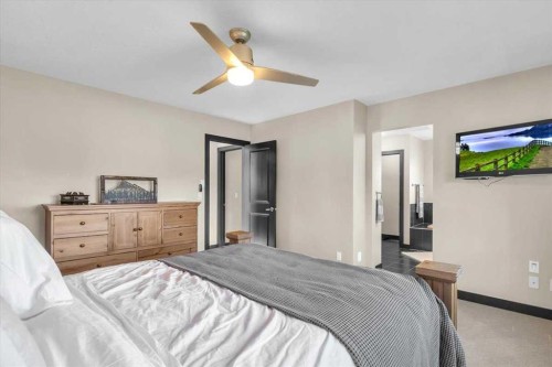 58 Valley Pointe Way Nw, Calgary, AB - Indoor Photo Showing Bedroom