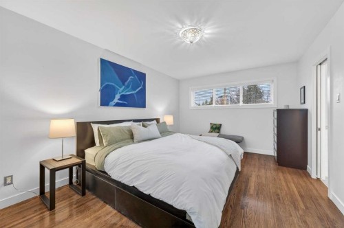 8027 Elbow Drive Sw, Calgary, AB - Indoor Photo Showing Bedroom
