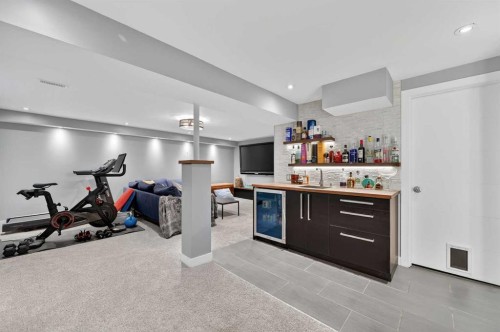 8027 Elbow Drive Sw, Calgary, AB - Indoor