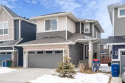 469 Creekrun Crescent SWAirdrie, AB T4B 5J9