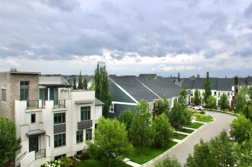 1402-95 Burma Star Road Sw, Calgary, AB - Outdoor