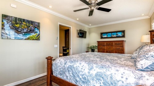 904 Patterson View Sw, Calgary, AB - Indoor Photo Showing Bedroom