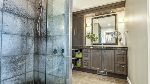 904 Patterson View Sw, Calgary, AB - Indoor Photo Showing Bathroom