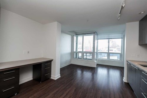 650-222 Riverfront Avenue Sw, Calgary, AB - Indoor Photo Showing Kitchen