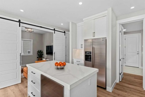 160 Vantage Drive, Cochrane, AB - Indoor Photo Showing Kitchen