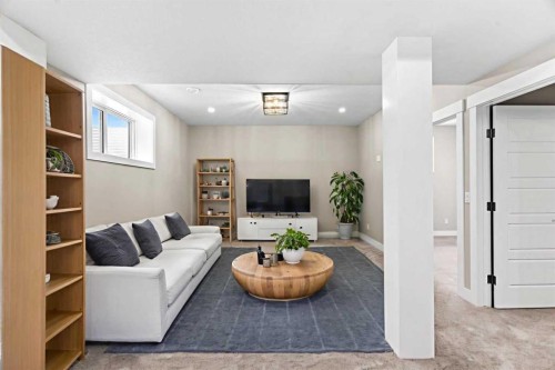 160 Vantage Drive, Cochrane, AB - Indoor Photo Showing Other Room