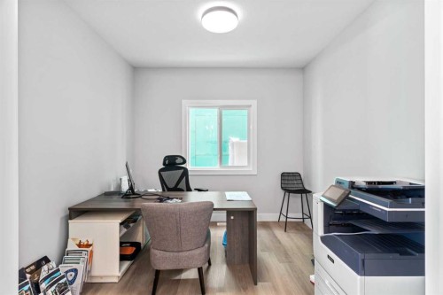 157 Vantage Drive, Cochrane, AB - Indoor Photo Showing Office