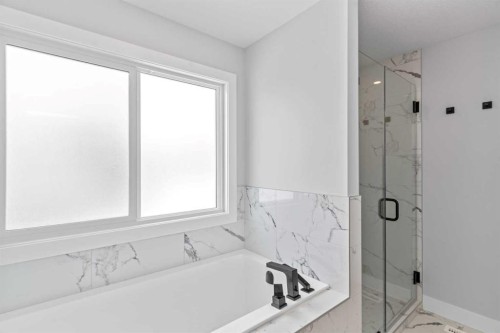 157 Vantage Drive, Cochrane, AB - Indoor Photo Showing Bathroom