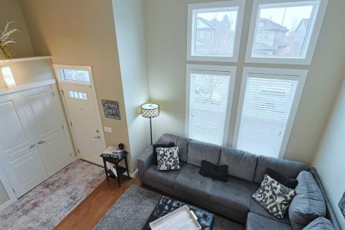 505 Evanston Square Nw, Calgary, AB - Indoor Photo Showing Living Room