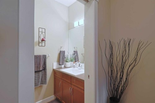 505 Evanston Square Nw, Calgary, AB - Indoor Photo Showing Bathroom