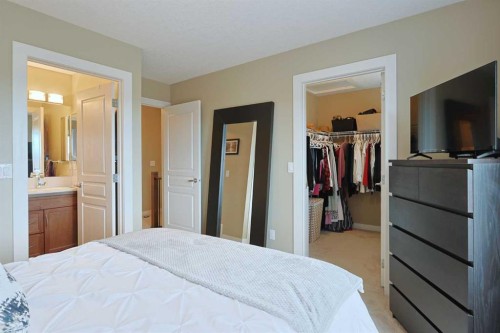 505 Evanston Square Nw, Calgary, AB - Indoor Photo Showing Bedroom