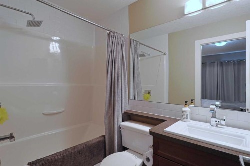 505 Evanston Square Nw, Calgary, AB - Indoor Photo Showing Bathroom
