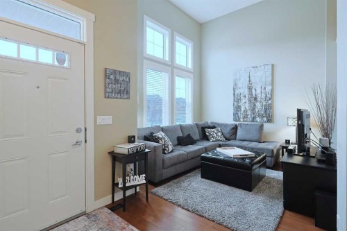 505 Evanston Square Nw, Calgary, AB - Indoor