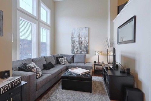 505 Evanston Square Nw, Calgary, AB - Indoor Photo Showing Living Room