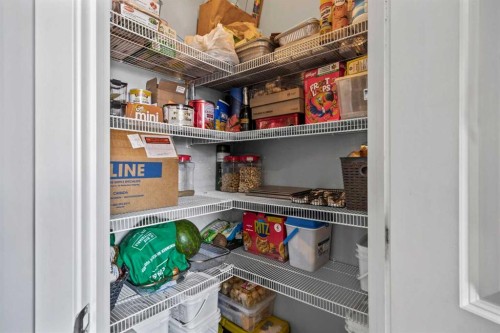 9121 52 Street Ne, Calgary, AB - Indoor