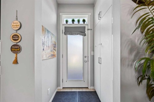 9121 52 Street Ne, Calgary, AB - Indoor Photo Showing Other Room