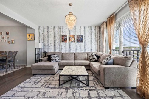 9121 52 Street Ne, Calgary, AB - Indoor Photo Showing Living Room