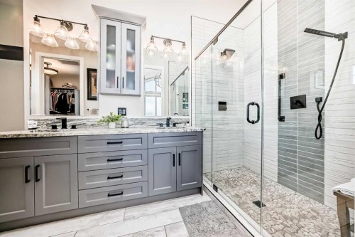 64 Walcrest View Se, Calgary, AB - Indoor Photo Showing Bathroom