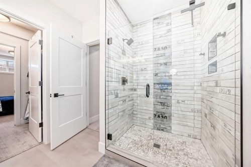 64 Walcrest View Se, Calgary, AB - Indoor Photo Showing Bathroom