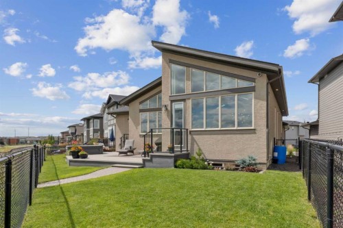 64 Walcrest View Se, Calgary, AB - Outdoor