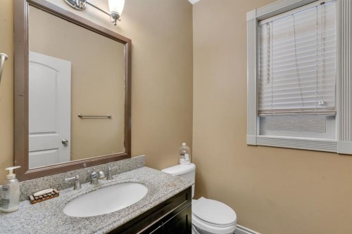 35 Cranleigh Drive Se, Calgary, AB - Indoor Photo Showing Bathroom