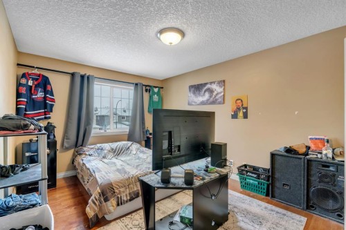 35 Cranleigh Drive Se, Calgary, AB - Indoor