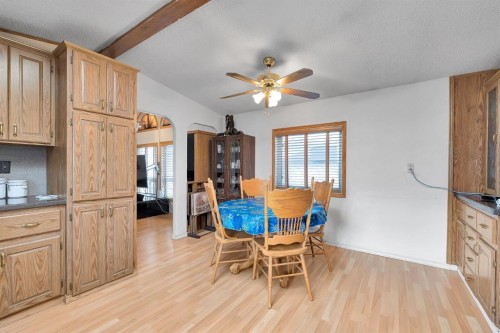 254 Erin Woods Circle Se, Calgary, AB - Indoor Photo Showing Dining Room
