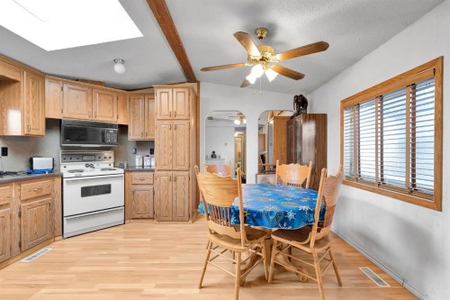 254 Erin Woods Circle Se, Calgary, AB - Indoor