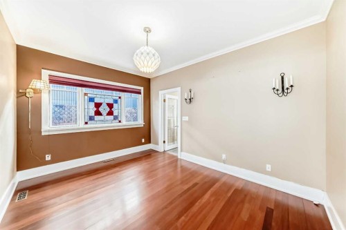 452 13 Street Nw, Calgary, AB - Indoor Photo Showing Other Room
