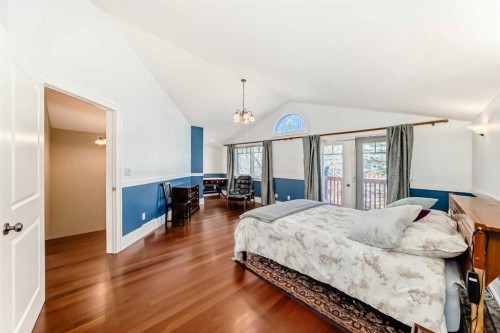 452 13 Street Nw, Calgary, AB - Indoor Photo Showing Bedroom