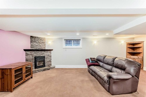 452 13 Street Nw, Calgary, AB - Indoor With Fireplace