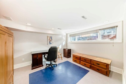 452 13 Street Nw, Calgary, AB - Indoor Photo Showing Office