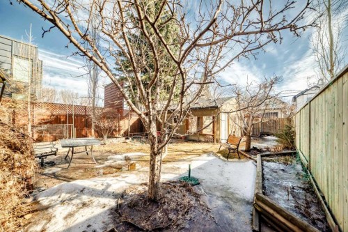 452 13 Street Nw, Calgary, AB - Outdoor