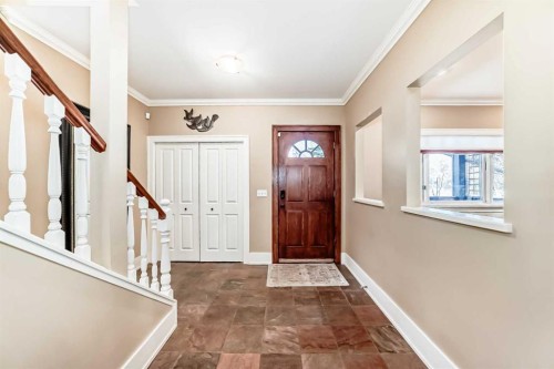 452 13 Street Nw, Calgary, AB - Indoor Photo Showing Other Room